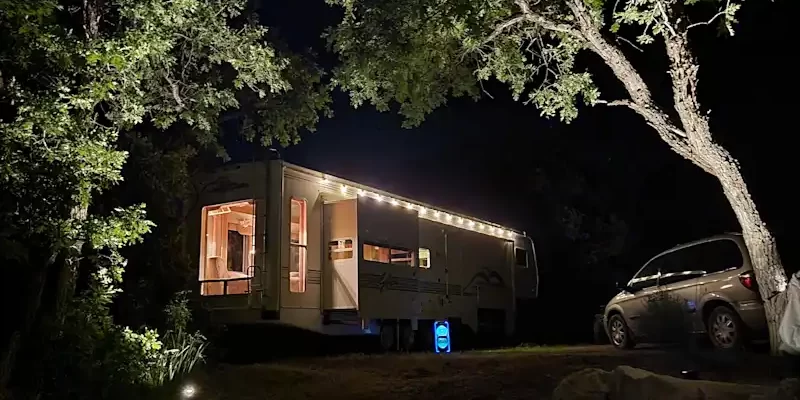 night trailer
